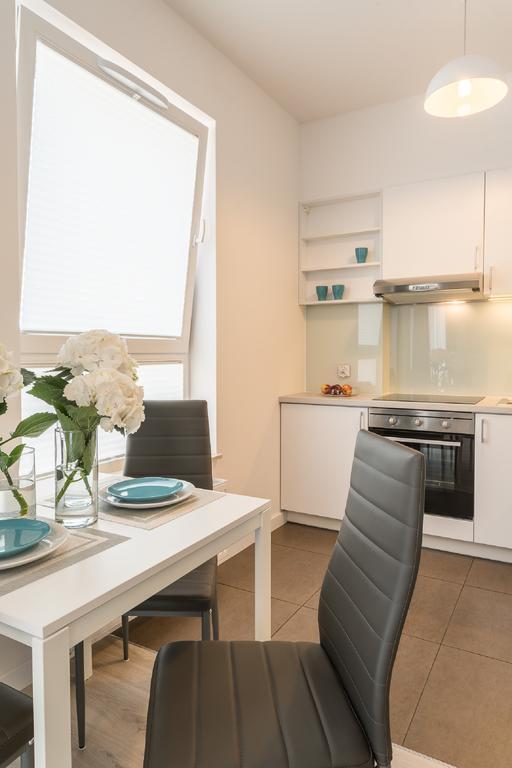 Apartment Dabrowskiego By The Railway Station فروتسواف المظهر الخارجي الصورة